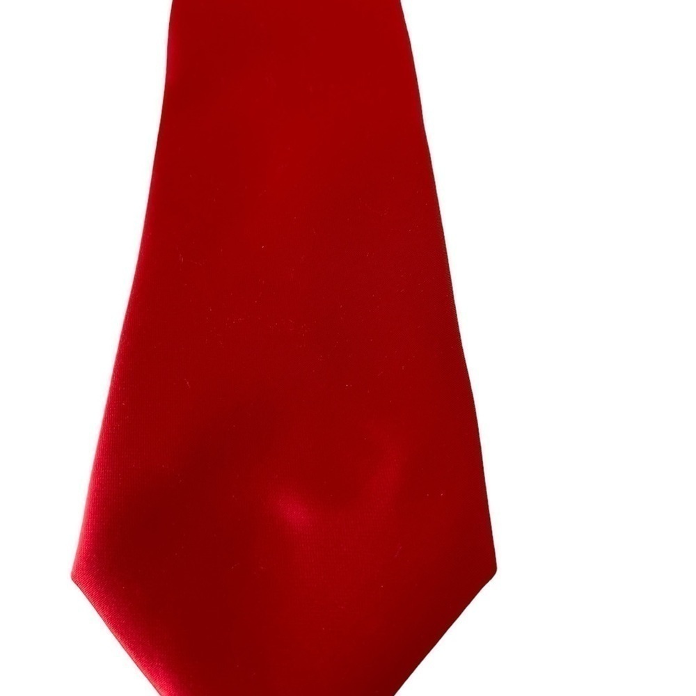 Puccini 100% hand made Microfiber Red silky tie 3 1/4 inches wide 59 inches long - Picture 2 of 5